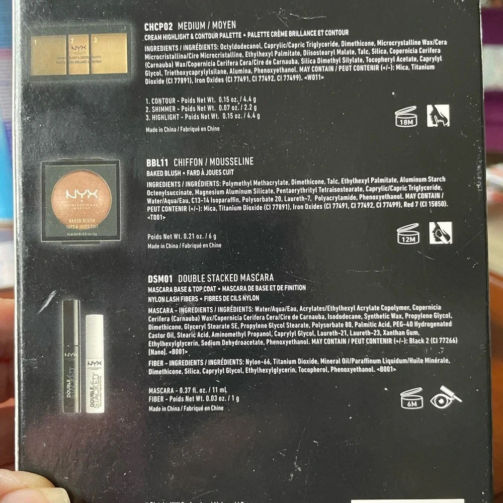 NYX professional make up highlight & Contour kit